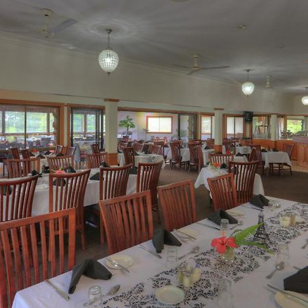 Paradise Hotel & Resort Burnt Pine Bagian luar foto